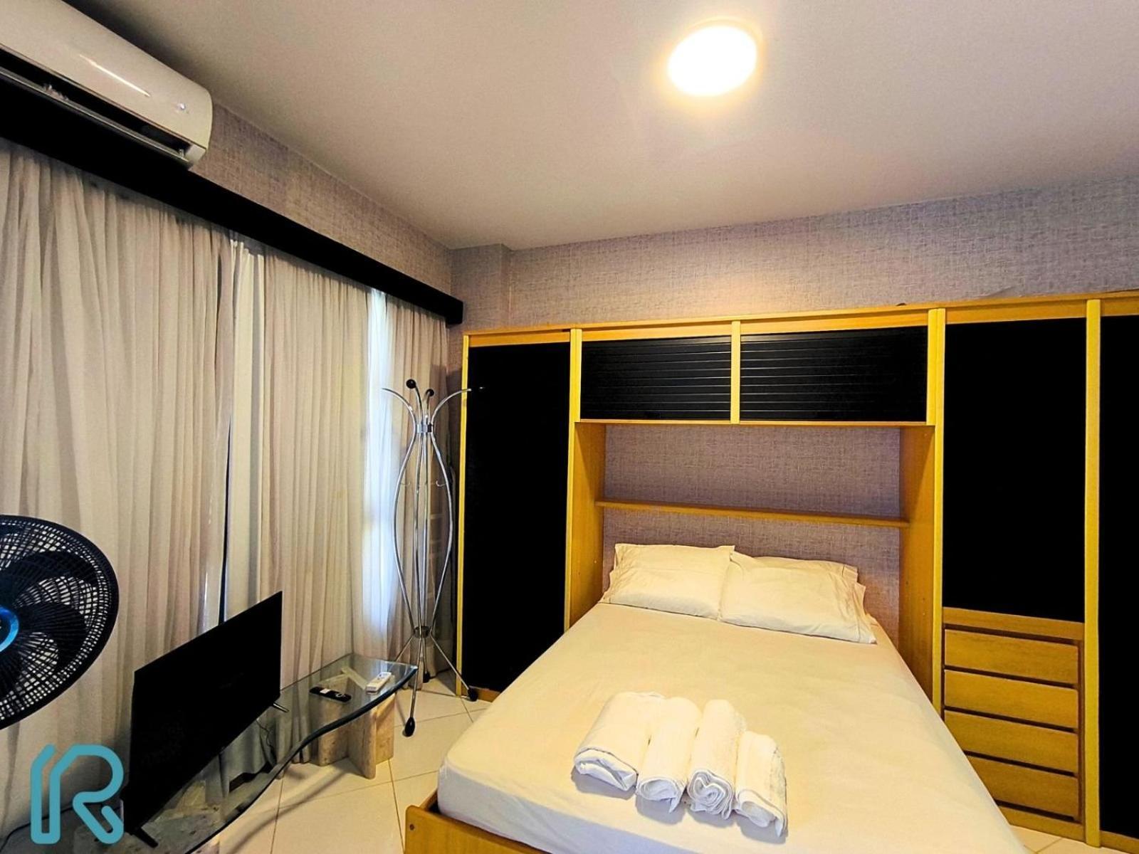 Flat Completo Com Cozinha No Da Pituba, Wifi, Ar, Netflix, Edf Frente Mar, Piscina Apartment