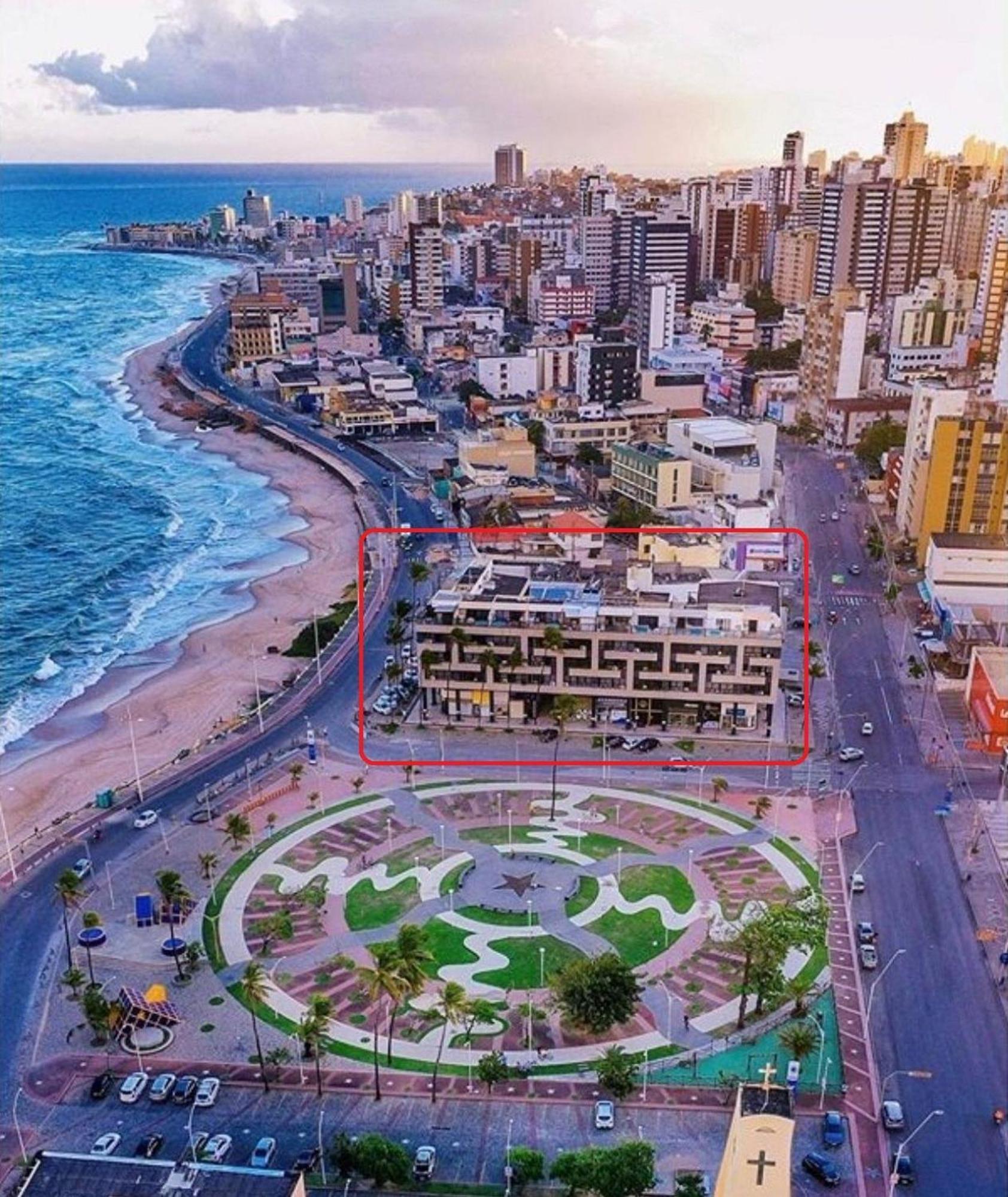 Flat Completo Com Cozinha No Da Pituba, Wifi, Ar, Netflix, Edf Frente Mar, Piscina *